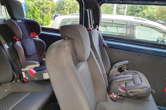 Private Driver to Bucharest from the border in Ocnita — billede 4