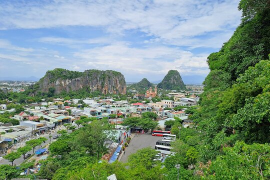 PRIVATE TOUR Marble Mountains-Hoi An Old town-Night Market-Boat — photograph 5