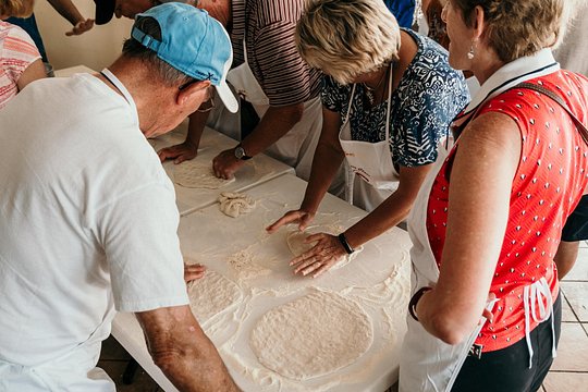 Taormina Pizza Making Class- From Messina — photograph 3