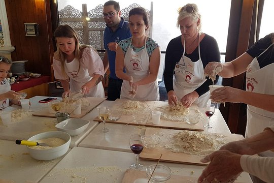 Taormina Pizza Making Class- From Messina — photograph 5