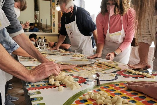 Taormina Pizza Making Class- From Messina — photograph 2