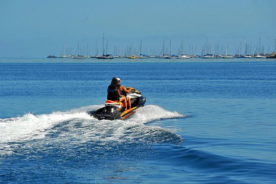 Jet Ski Trip for One Hour — photograph 4