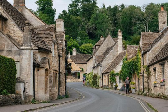 The 'Hidden Cotswolds' Shared Tour from Bath for 2-8 people — photograph 2