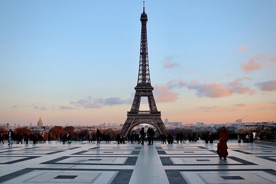 Paris Private Guided Tour in a Vintage Open Top French Car — photograph 5
