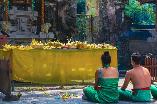 Balinese Purifying Tour — photograph 2