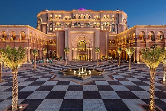 Abu Dhabi Full-Day Tour from Dubai – Shared Group with Guide — photograph 5