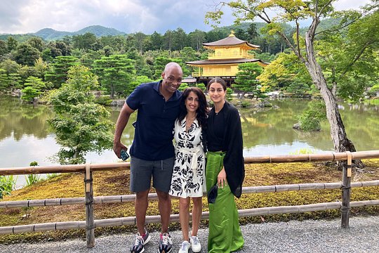 Kyoto Customized Private Tour by Car with Licensed Guide — photograph 2