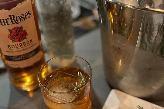 Beginner Mixology Class — photograph 5