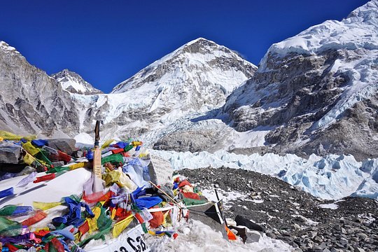 Everest base camp trek & Heli return — photograph 4