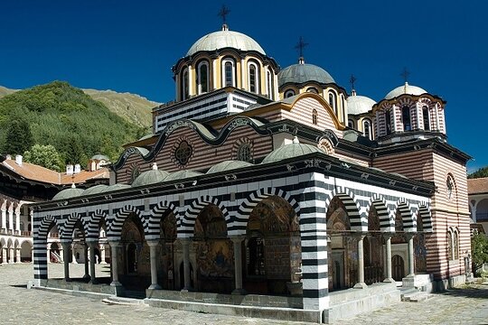 Private Transfer From Sofia to Bansko with Rila Monastery Visit — foto 5