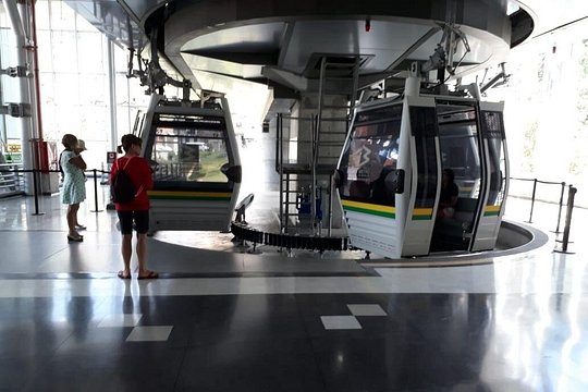 Explore Medellin by Metro — foto 4
