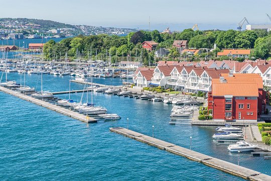 Private Custom Walking Tour with a Local Guide in Stavanger — photograph 5