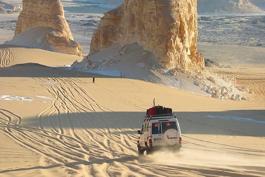 2 Days Explore the Unique White Desert from Cairo — photograph 3