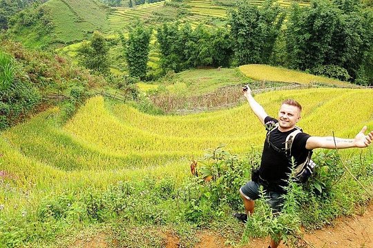 Sapa Trekking Experience through Terraced Rice Fields — photograph 5