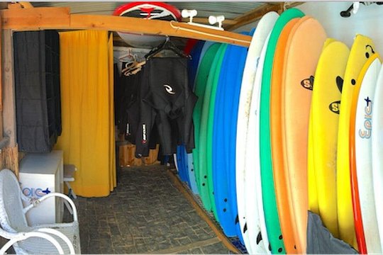 Priv Half Day Surf_full gear round & round trip transport_Lisbon — photograph 3
