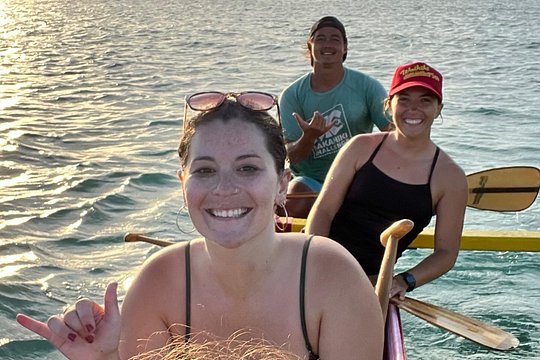 Private Outrigger Canoe Surfing Experience — Foto 4