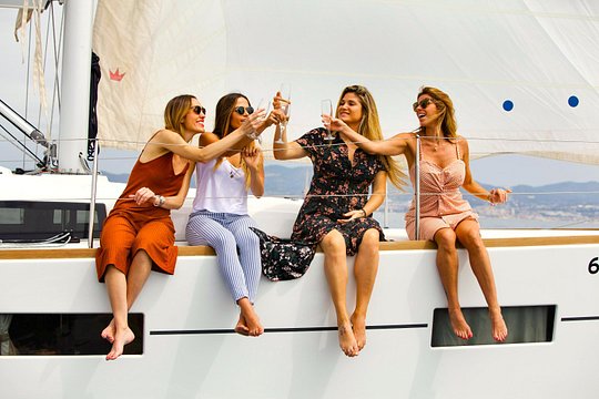 Barcelona Private Sailing with Open Bar & Tapas (max 9) — صورة 2