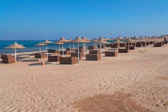Marsa Allam Beach Relaxation — photograph 2