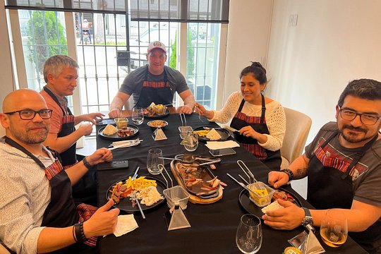 Authentic 4-dish Peruvian Food Cooking Class in Lima + Pisco Sour — photograph 2
