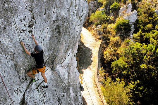 Rock Climbing Experience in Corfu for Beginners — photograph 2