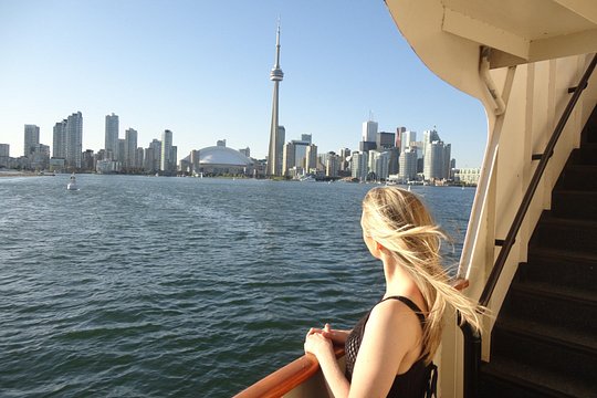 Toronto Obsession III Dinner Cruise — photograph 3