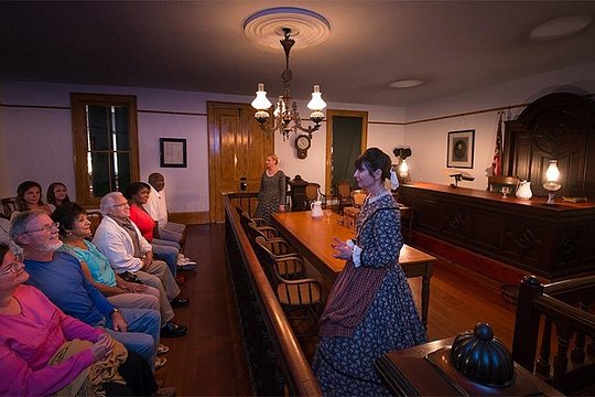 Haunted Whaley House Guided Night Tour — photograph 2