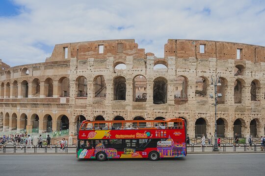 City Sightseeing Rome Hop-On Hop-Off Bus Tour — photograph 2