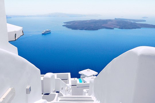 Be in Santorini Experiential Tour — photograph 5