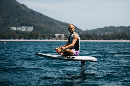 Phuket: eFoil Experience with Instructor & Equipment — photograph 3
