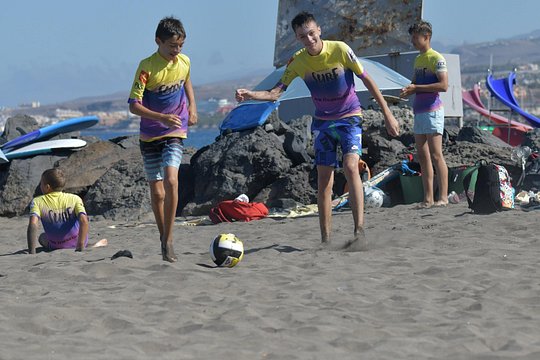 Kids Holidays Surf Camp — photograph 5
