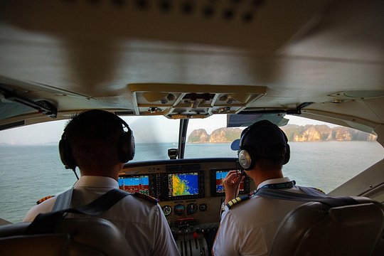 Halong Bay experience — photograph 5