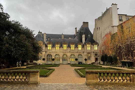 Marais Through the Centuries: Paris Self-Guided Walking Tour — photograph 4