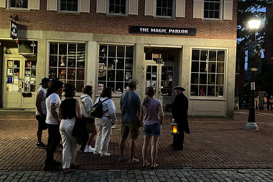 Vampire Ghost Adventures and Haunted Objects Walking Tour — photograph 5