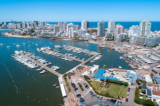 Private VIP Tour Punta del Este — photograph 3