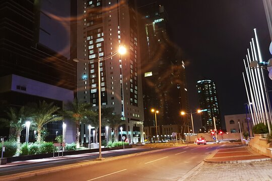 Beleuchtetes Doha: Entdeckungstour nach Einbruch der Dunkelheit — Foto 2