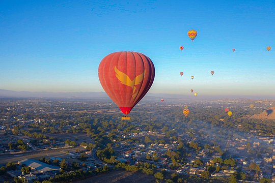 Volo in mongolfiera con colazione a buffet e trasporto — foto 3