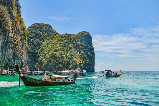 Krabi: Phi Phi and 4 Islands Sunset Speedboat Tour with Pickup — photograph 3