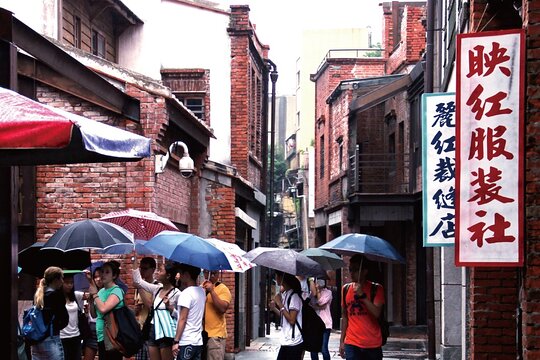 Taipei Historic Shared Walking Tour (Tip-based) — photograph 2