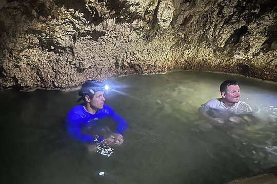 Cole's Cave Spelunking Adventure — photograph 4