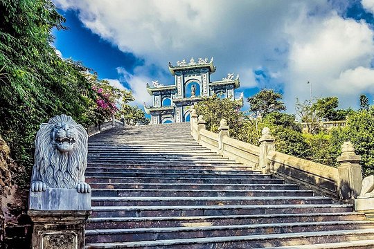 Monkey Mountain, Marble Mountains & Hoi An Old Town Sunset Tour — photograph 2