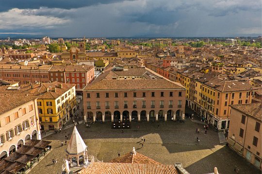 Modena Walking Tour with Audio and Written Guide by a Local — photograph 3