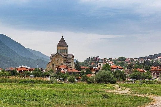 Divine Circuit: Mtskheta, Jvari, and Samtavro Expedition — billede 4