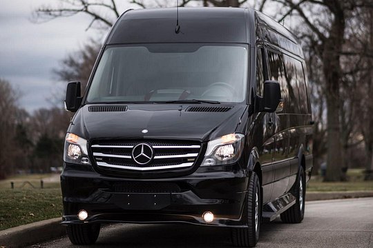 Private Luxury Transfer Tour — photograph 3