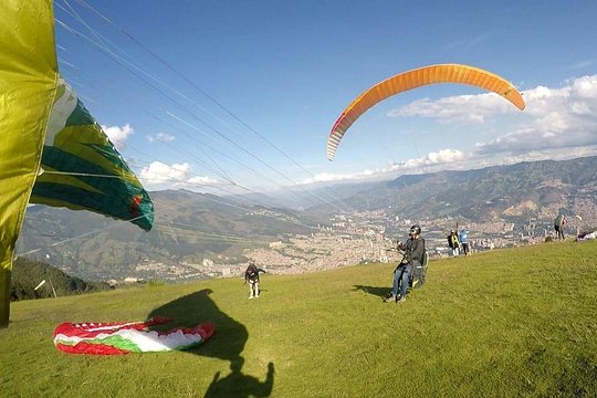 Paragliding Tour Medellin — photograph 2