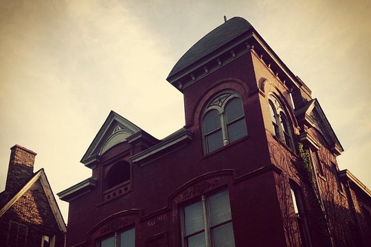 2-hr Day or Night PRIVATE Haunted Old Louisville Walk (1-15 pp) — photograph 2