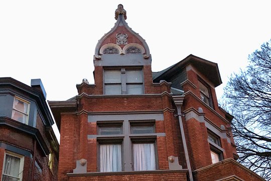 2-hr Day or Night PRIVATE Haunted Old Louisville Walk (1-15 pp) — photograph 3