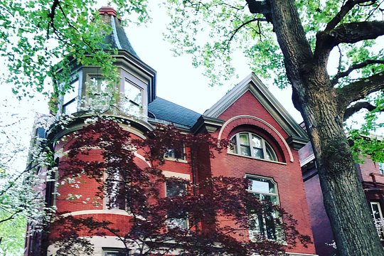 2-hr Day or Night PRIVATE Haunted Old Louisville Walk (1-15 pp) — photograph 4