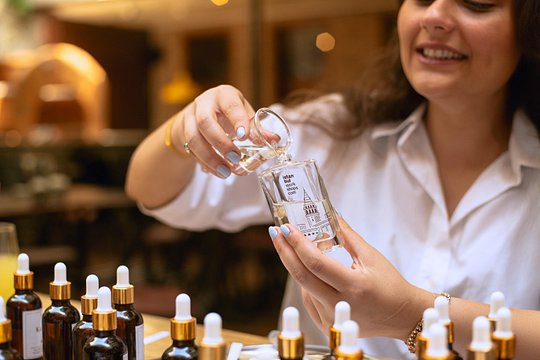 2 Hours Perfume Making Workshop in Istanbul — billede 5