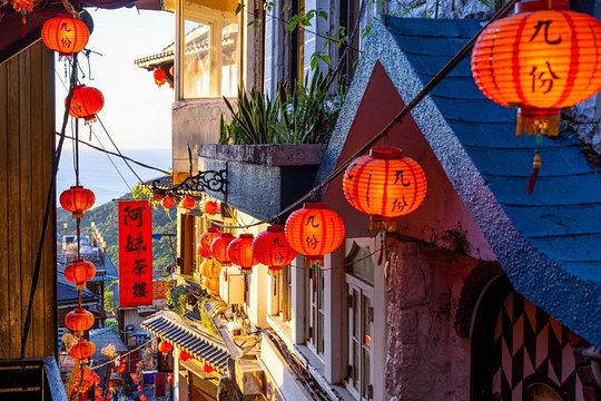 Taipei: Jiufen Pingxi Half Day Tour — photograph 2