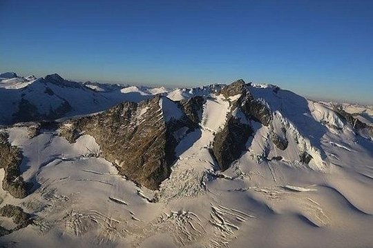 The Summit Helicopter Sightseeing Tour — photograph 3